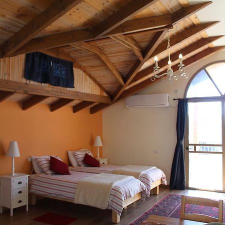 Off The Square Hotel Safed Bagian luar foto