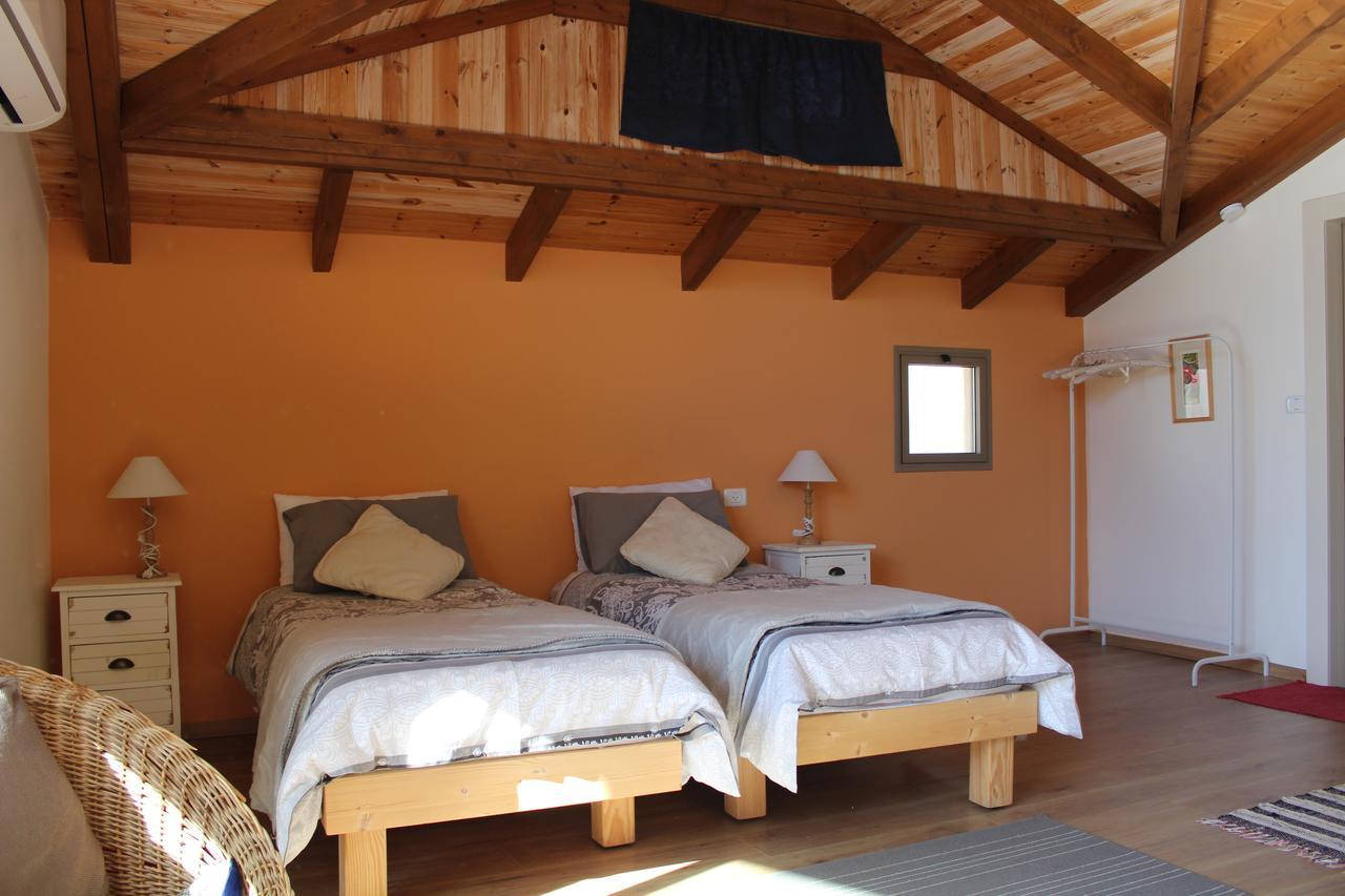 Off The Square Hotel Safed Bagian luar foto